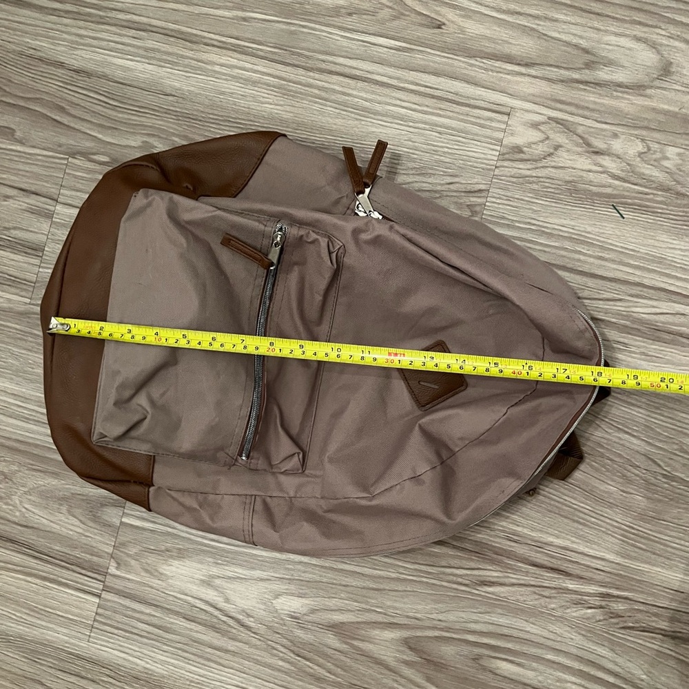 Lightweight backpack - Picture 2 of 9